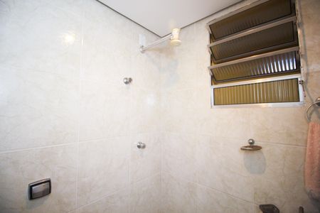 Casa à venda com 350m², 2 quartos e 2 vagasBanheiro 2