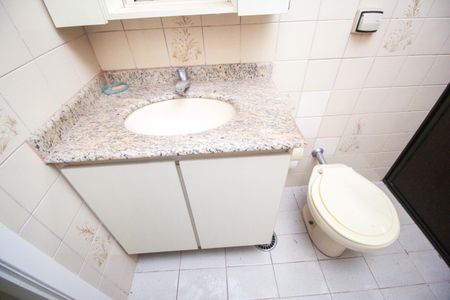 Casa à venda com 350m², 2 quartos e 2 vagasBanheiro