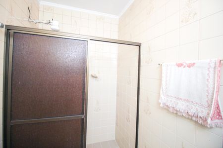 Casa à venda com 350m², 2 quartos e 2 vagasBanheiro 1