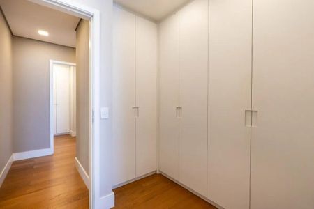Apartamento à venda com 165m², 3 quartos e 3 vagasQuarto