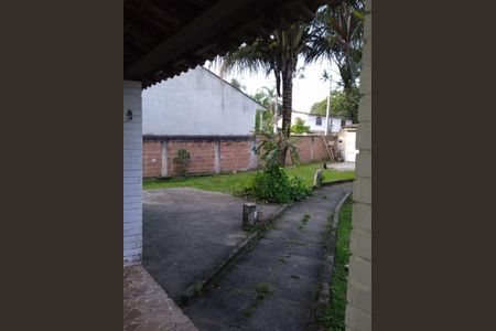 Casa à venda com 98m², 2 quartos e 5 vagas