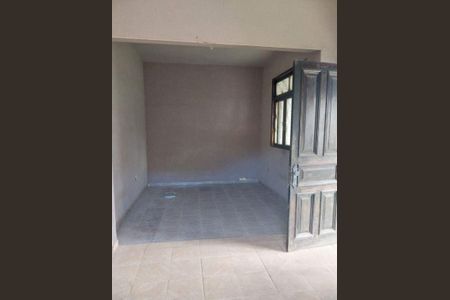 Casa à venda com 98m², 2 quartos e 5 vagas