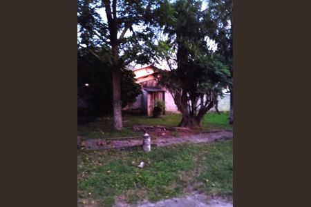 Casa à venda com 98m², 2 quartos e 5 vagas