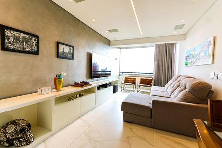 Apartamento para alugar com 3 quartos, 110m² em Belvedere, Belo Horizonte