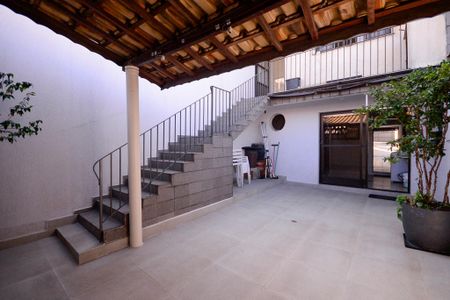 Casa à venda com 229m², 3 quartos e 4 vagas Casa à venda com 229m², 3 quartos e 4 vagasÁrea Externa