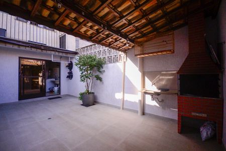 Casa à venda com 229m², 3 quartos e 4 vagas Casa à venda com 229m², 3 quartos e 4 vagasÁrea Externa