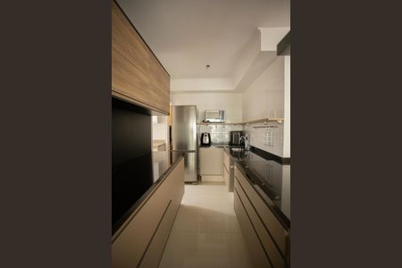 Apartamento à venda com 105m², 2 quartos e 2 vagasCozinha