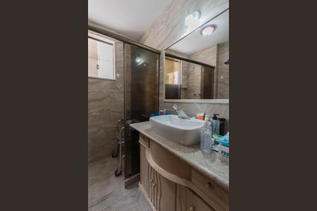 Apartamento à venda com 135m², 3 quartos e 1 vagaBanheiro da Suíte