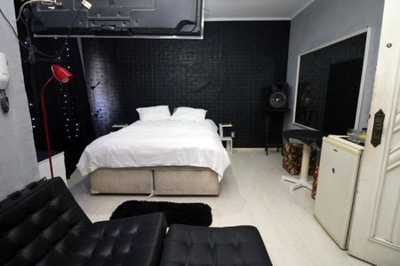 Casa para alugar com 500m², 5 quartos e 2 vagasQuarto 2 - Suíte