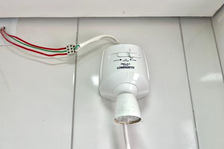 Banheiro de kitnet/studio para alugar com 1 quarto, 50m² em Jardim Oriental, São Paulo