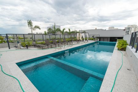 Studio à venda com 28m², 1 quarto e sem vagaPiscina