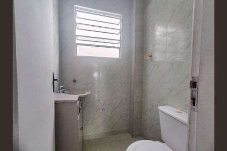 Casa de condomínio para alugar com 299m², 3 quartos e 3 vagasLavabo