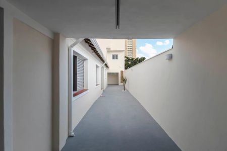 Casa para alugar com 180m², 3 quartos e 5 vagasCorredor