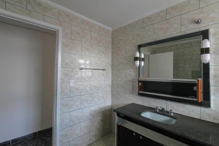 Casa para alugar com 180m², 3 quartos e 5 vagasBanheiro