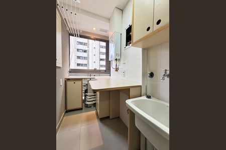 Área de Serviço de apartamento para alugar com 2 quartos, 71m² em Moema, São Paulo