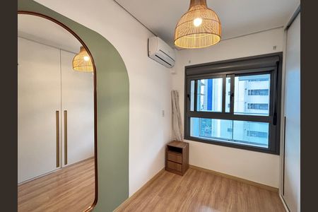 Quarto de apartamento para alugar com 2 quartos, 71m² em Moema, São Paulo