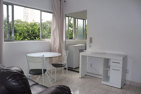 Studio para alugar com 32m², 1 quarto e sem vagaSala