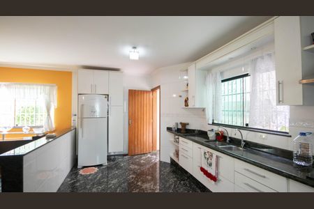 Casa à venda com 319m², 7 quartos e 4 vagasCozinha
