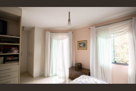 Casa à venda com 319m², 7 quartos e 4 vagasSuíte