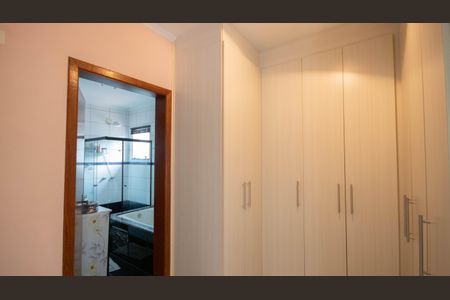 Casa à venda com 319m², 7 quartos e 4 vagasc