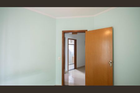 Casa à venda com 319m², 7 quartos e 4 vagasQuarto 2