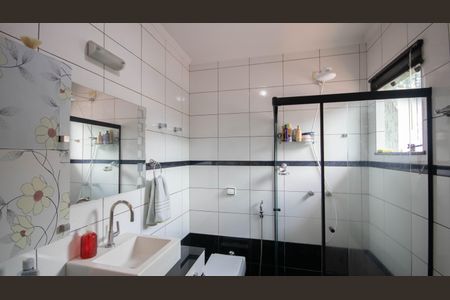 Casa à venda com 319m², 7 quartos e 4 vagasBanheiro da Suíte