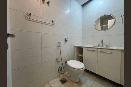 Apartamento à venda com 86m², 2 quartos e 2 vagas Apartamento à venda com 86m², 2 quartos e 2 vagasBanheiro social