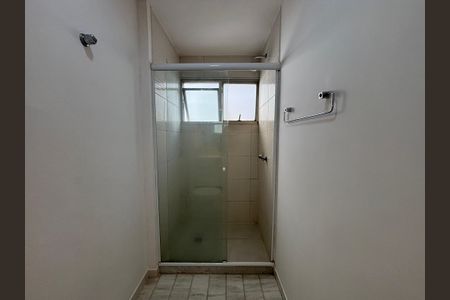 Apartamento à venda com 86m², 2 quartos e 2 vagas Apartamento à venda com 86m², 2 quartos e 2 vagasBanheiro da Suíte