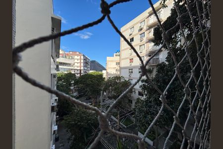 Apartamento à venda com 86m², 2 quartos e 2 vagas Apartamento à venda com 86m², 2 quartos e 2 vagasVaranda da Suíte