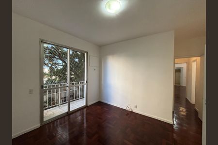 Apartamento à venda com 86m², 2 quartos e 2 vagas Apartamento à venda com 86m², 2 quartos e 2 vagasSuíte