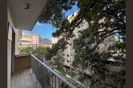 Apartamento à venda com 86m², 2 quartos e 2 vagas Apartamento à venda com 86m², 2 quartos e 2 vagasVaranda da Suíte