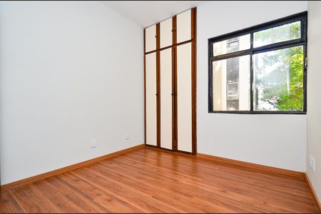 Apartamento à venda com 110m², 3 quartos e 1 vagaQuarto 2