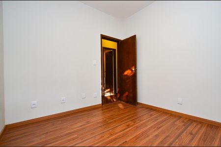 Apartamento à venda com 110m², 3 quartos e 1 vagaQuarto 2
