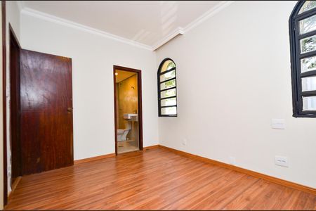 Apartamento à venda com 110m², 3 quartos e 1 vagaSuite