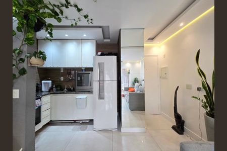 Cozinha de apartamento para alugar com 1 quarto, 50m² em Vila Olímpia, São Paulo