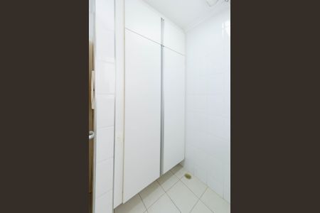 Apartamento à venda com 81m², 2 quartos e 2 vagasÁrea de serviço