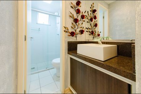 Apartamento à venda com 81m², 2 quartos e 2 vagasBanheiro social