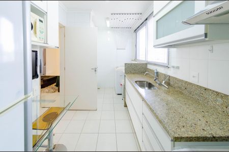 Apartamento à venda com 81m², 2 quartos e 2 vagasCozinha