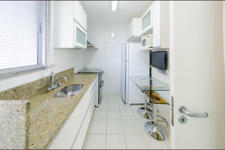 Apartamento à venda com 81m², 2 quartos e 2 vagasCozinha