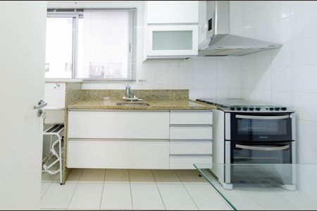 Apartamento à venda com 81m², 2 quartos e 2 vagasCozinha