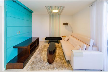 Apartamento à venda com 81m², 2 quartos e 2 vagasSala