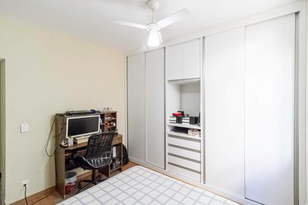 Apartamento à venda com 157m², 4 quartos e 2 vagasQuarto 2