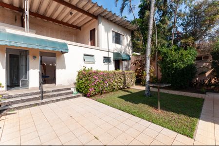 Casa à venda com 333m², 3 quartos e 10 vagasEdícula