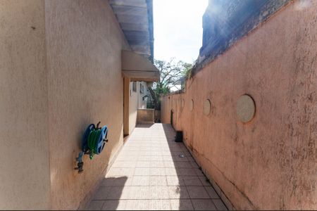 Casa à venda com 333m², 3 quartos e 10 vagasCorredor de Serviço