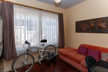 Casa à venda com 333m², 3 quartos e 10 vagasEscritório