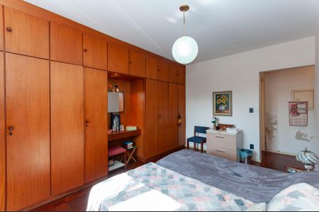 Casa à venda com 333m², 3 quartos e 10 vagasSuíte