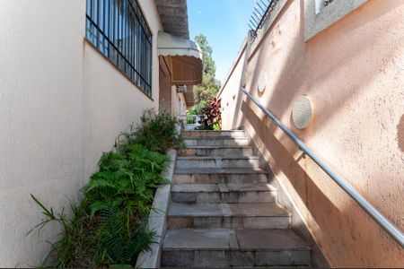 Casa à venda com 333m², 3 quartos e 10 vagasEscada Social