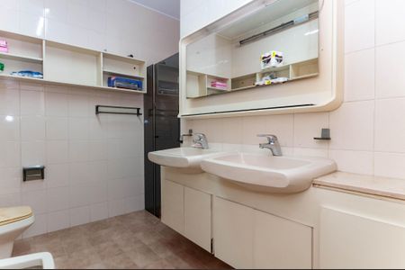 Casa à venda com 333m², 3 quartos e 10 vagasBanheiro Social