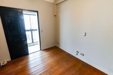 Apartamento à venda com 163m², 4 quartos e 3 vagasQuarto 2