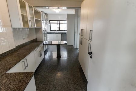 Apartamento à venda com 163m², 4 quartos e 3 vagasCozinha - Armários